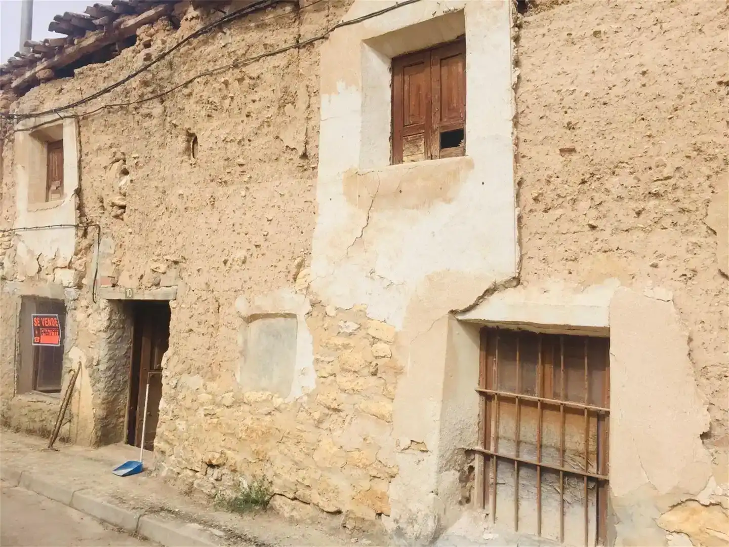 Vista exterior de Planta baja en venta en Baltanás, Palencia