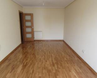 Bedroom of Flat to rent in Narón  with Heating, Parquet flooring and Storage room