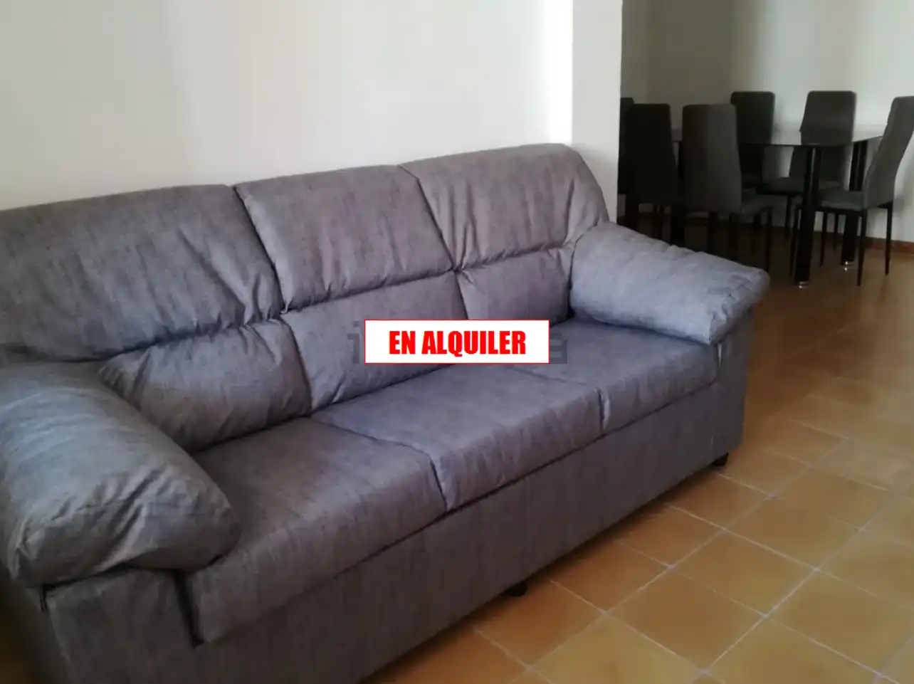 Sala d'estar de Pis de lloguer en Ciudad Real amb Calefacció, Terrassa i Moblat