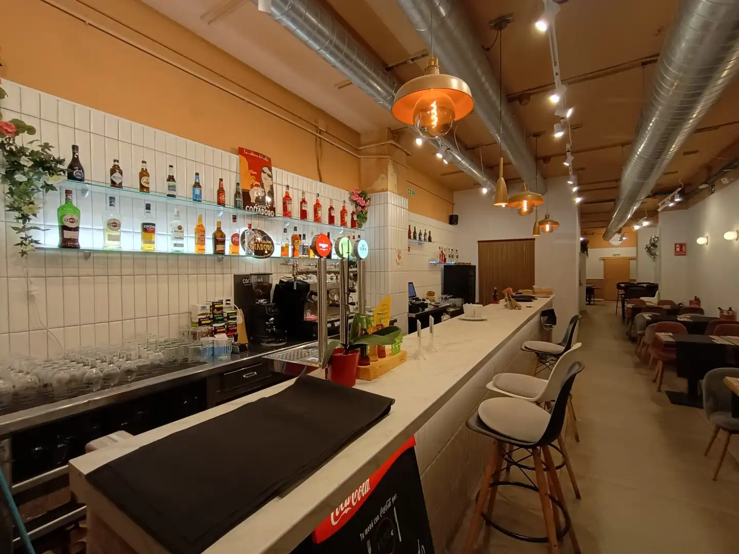 Business premises for transfer in Eixample, imagen 35