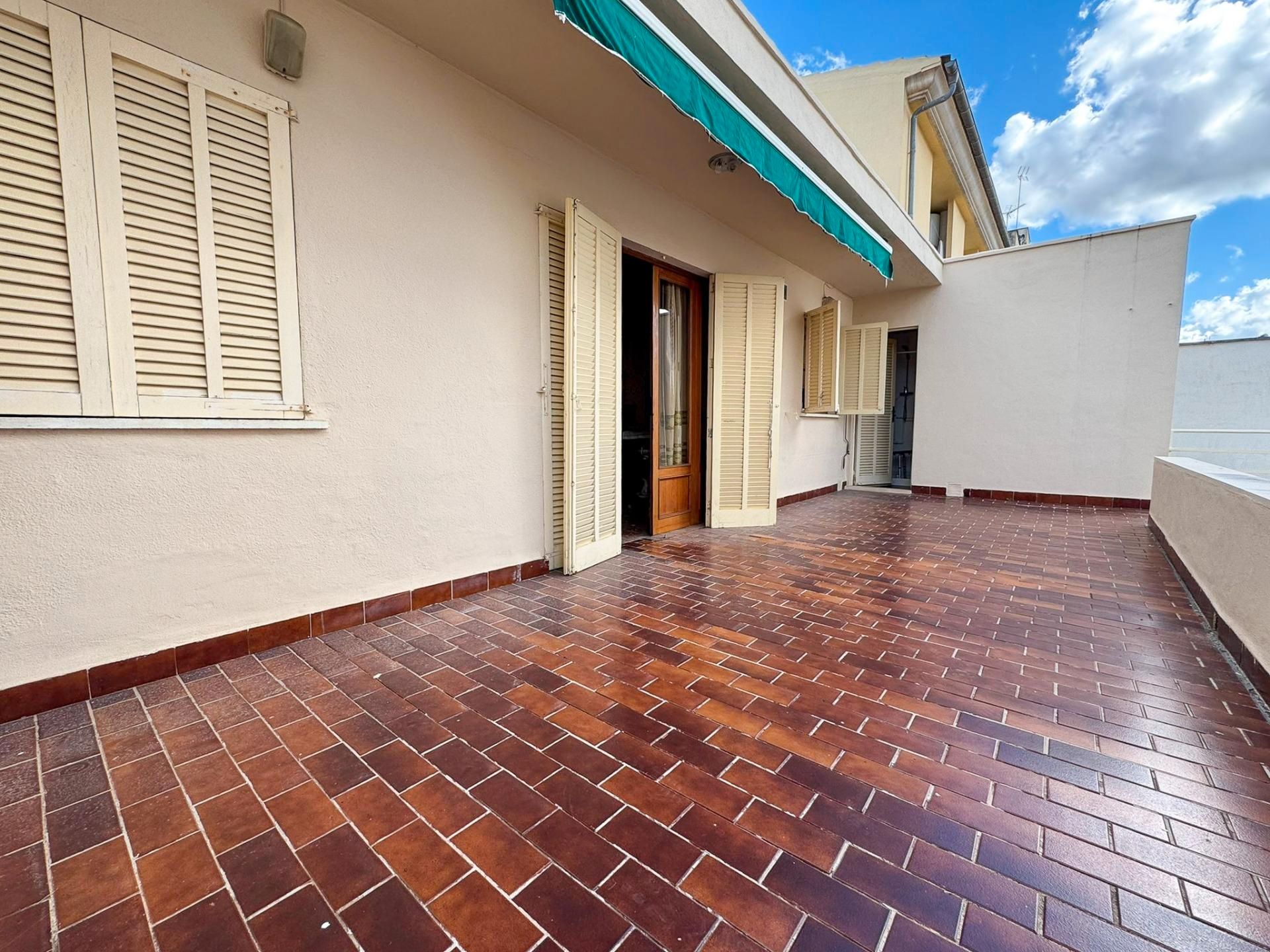 Vista exterior de Pis en venda en Inca amb Terrassa i Balcó