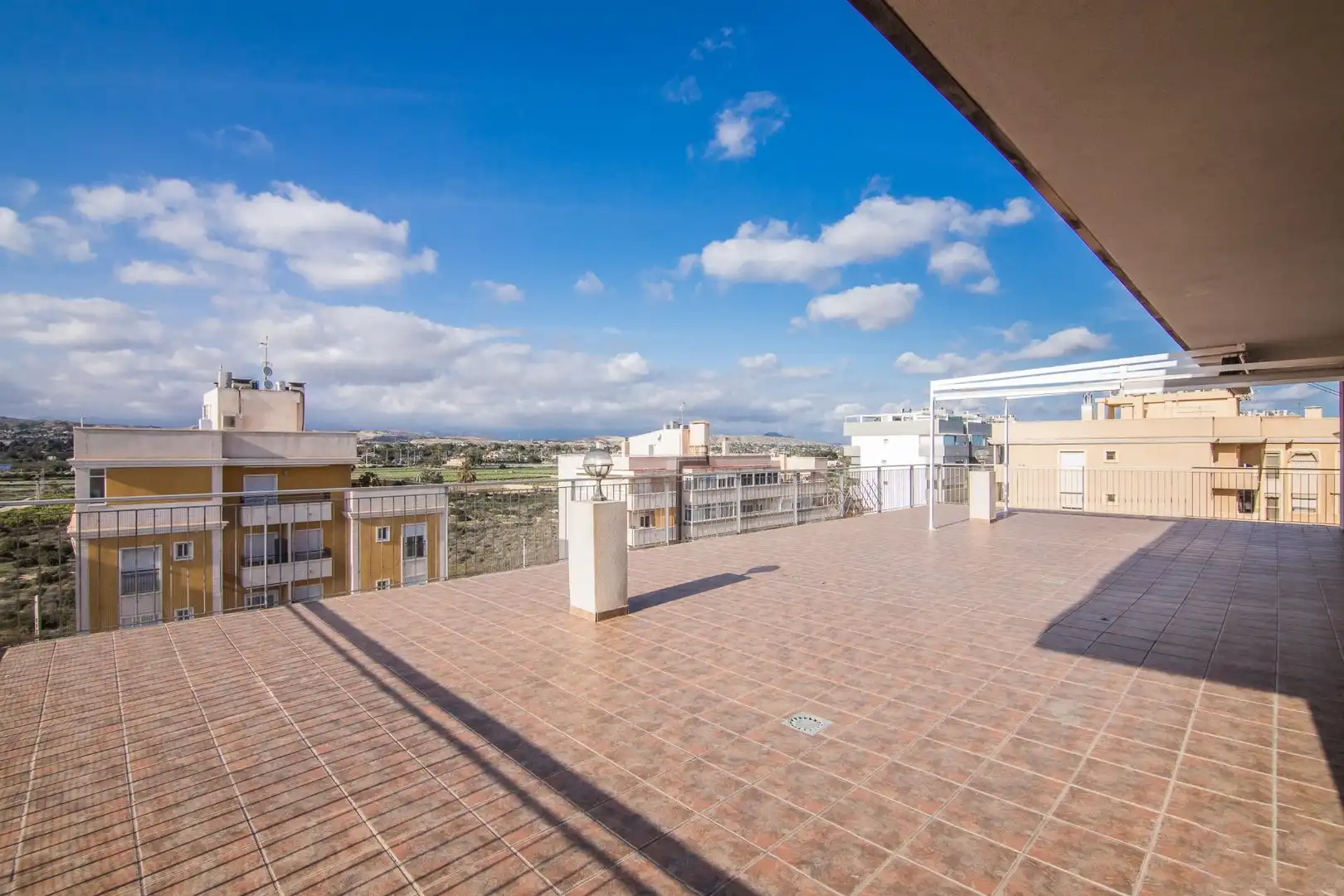 Terrasse von Dachboden zum Verkauf in Elche / Elx mit Klimaanlage, Heizung und Terrasse