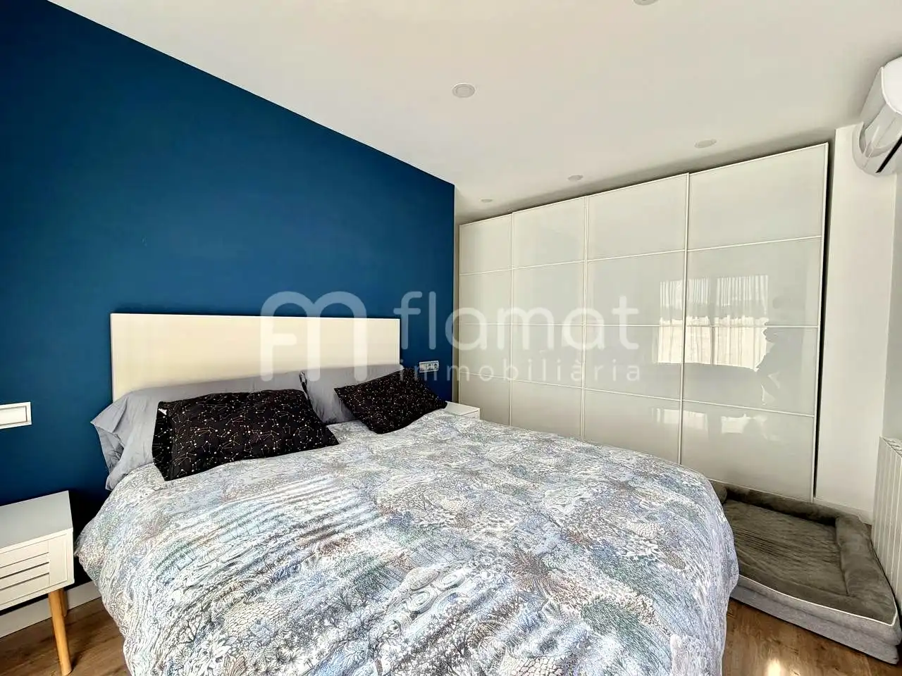 Schlafzimmer von Dachboden zum Verkauf in Malgrat de Mar mit Klimaanlage und Terrasse