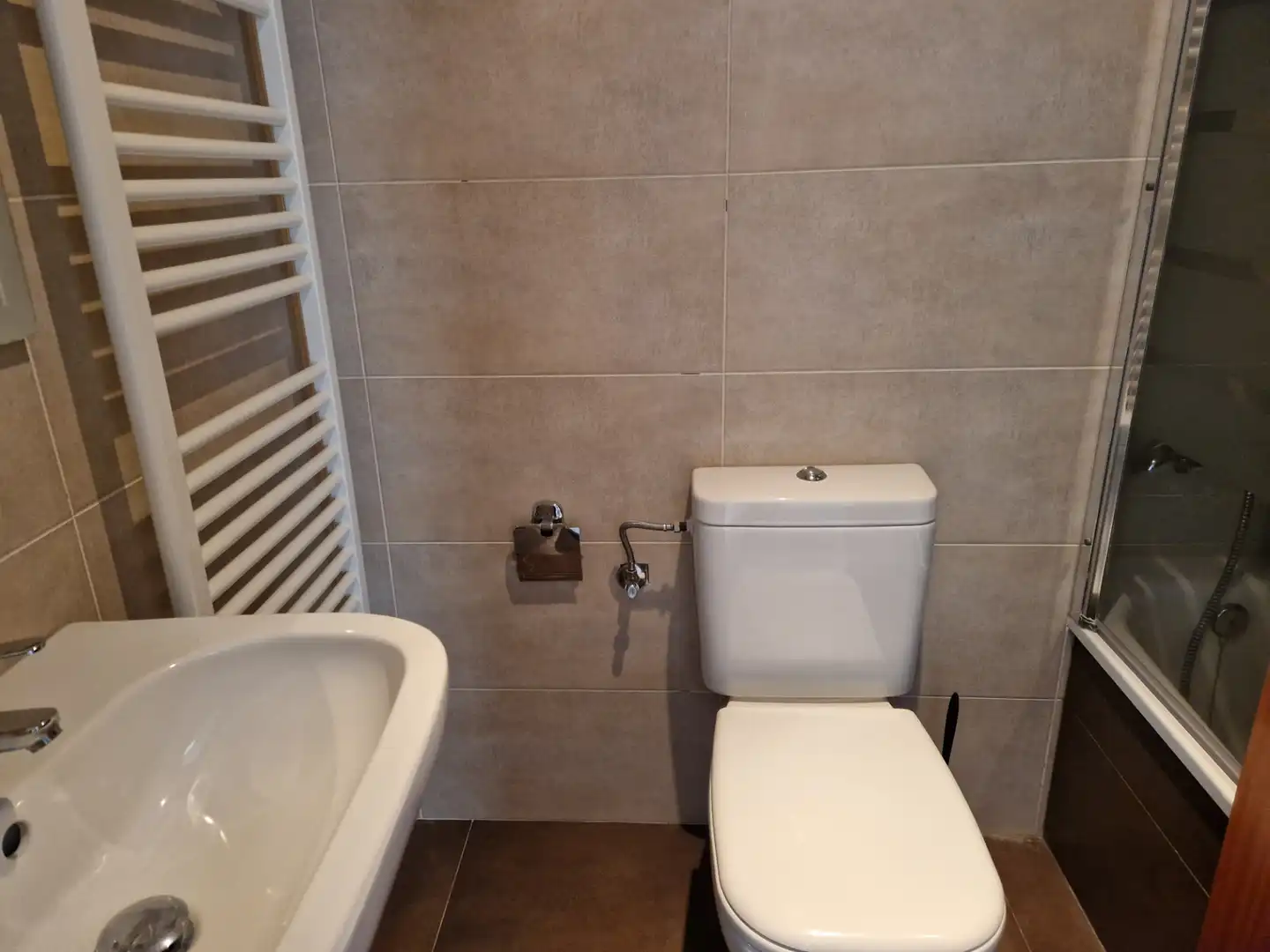 Bathroom of Flat for sale in Olot  with Heating, Storage room and Oven