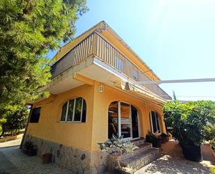 Vista exterior de Casa o xalet en venda en San Vicente del Raspeig / Sant Vicent del Raspeig amb Jardí privat, Parquet i Terrassa