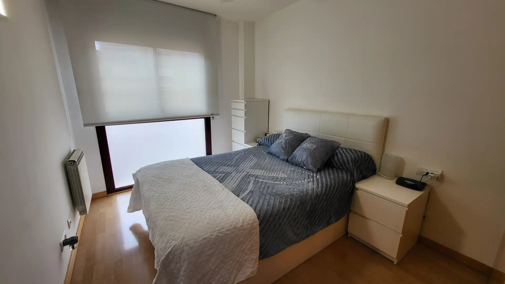 Habitación de Piso en venta en Cerdanyola del Vallès con Aire acondicionado, Calefacción y Parquet