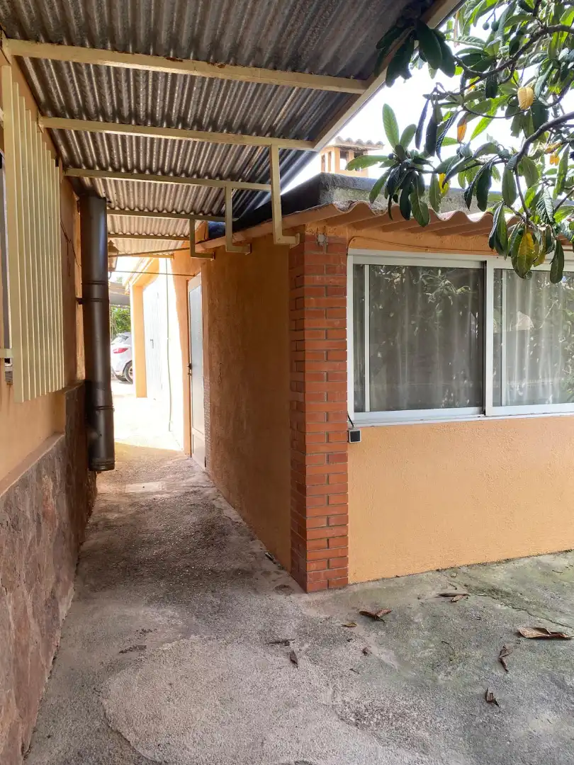 Vista exterior de Casa o xalet en venda en L'Alcora amb Aire condicionat, Calefacció i Jardí privat
