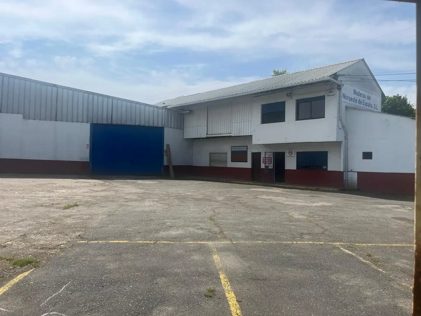 Vista exterior de Nave industrial en venta en Vigo 