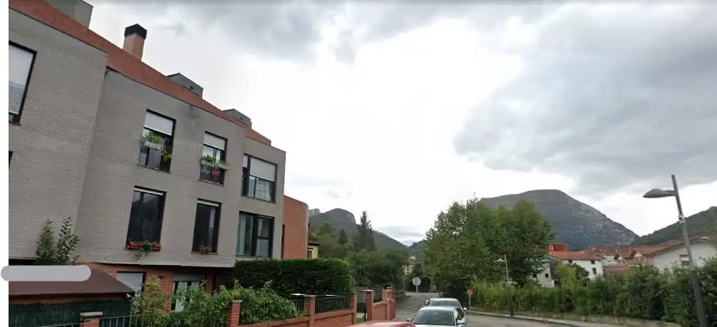 Pis amb piscina en venda a Ramales de la Victoria