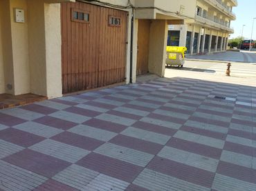 Industrial building for sale in Passatge Roma 79