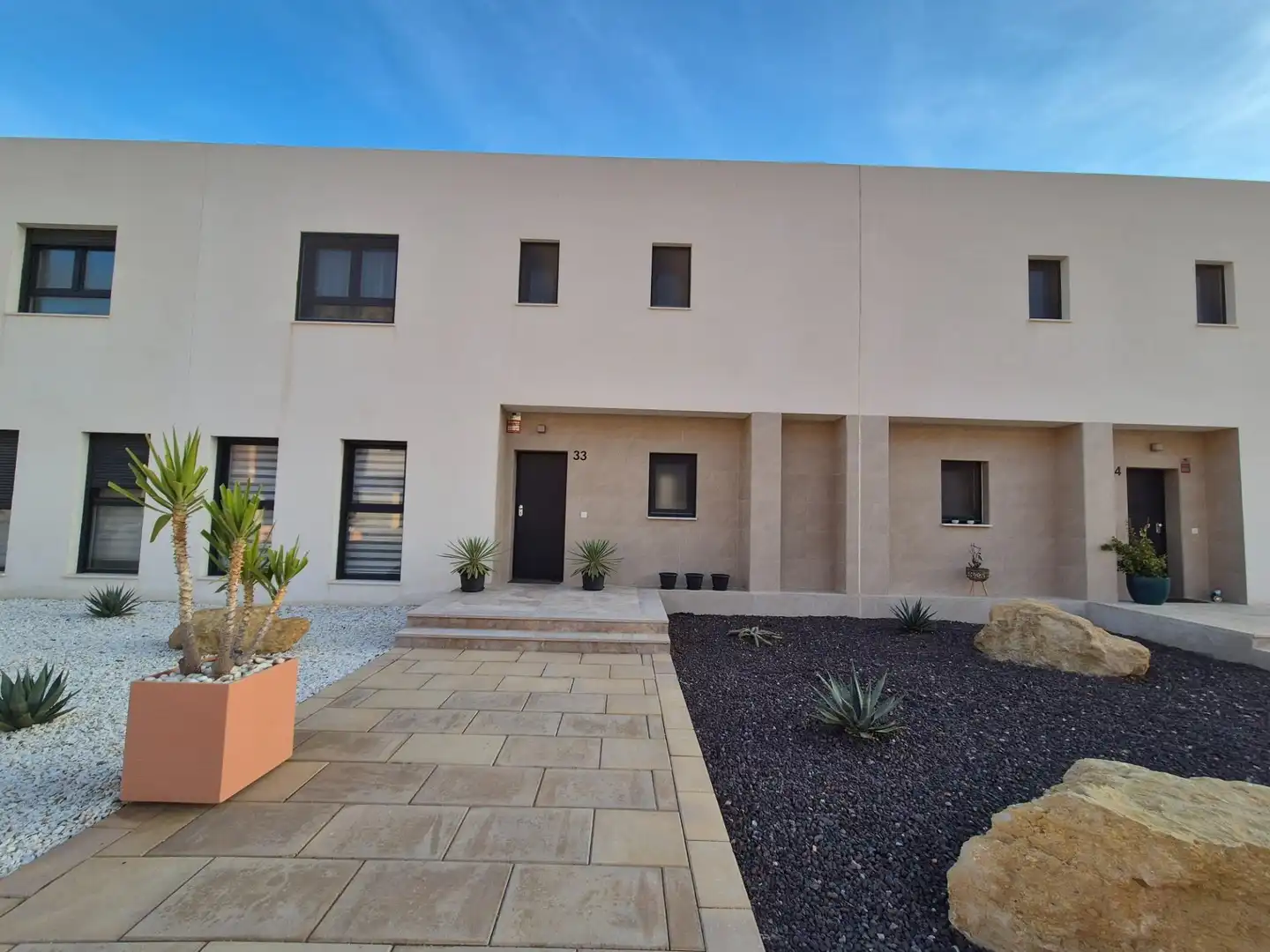 Vista exterior de Casa adosada en venta en El Ejido con Aire acondicionado, Jardín privado y Terraza