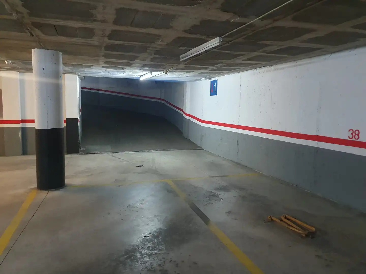 Einzelparkplatz mit Aufzug zum Verkauf in Carrer d'Orient, imagen 5