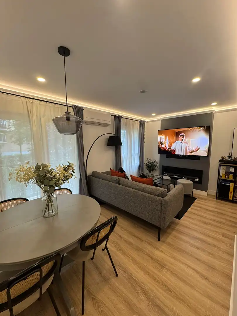 Living room of Flat for rent in Madrid  with Private garden, Terrace and Furnished