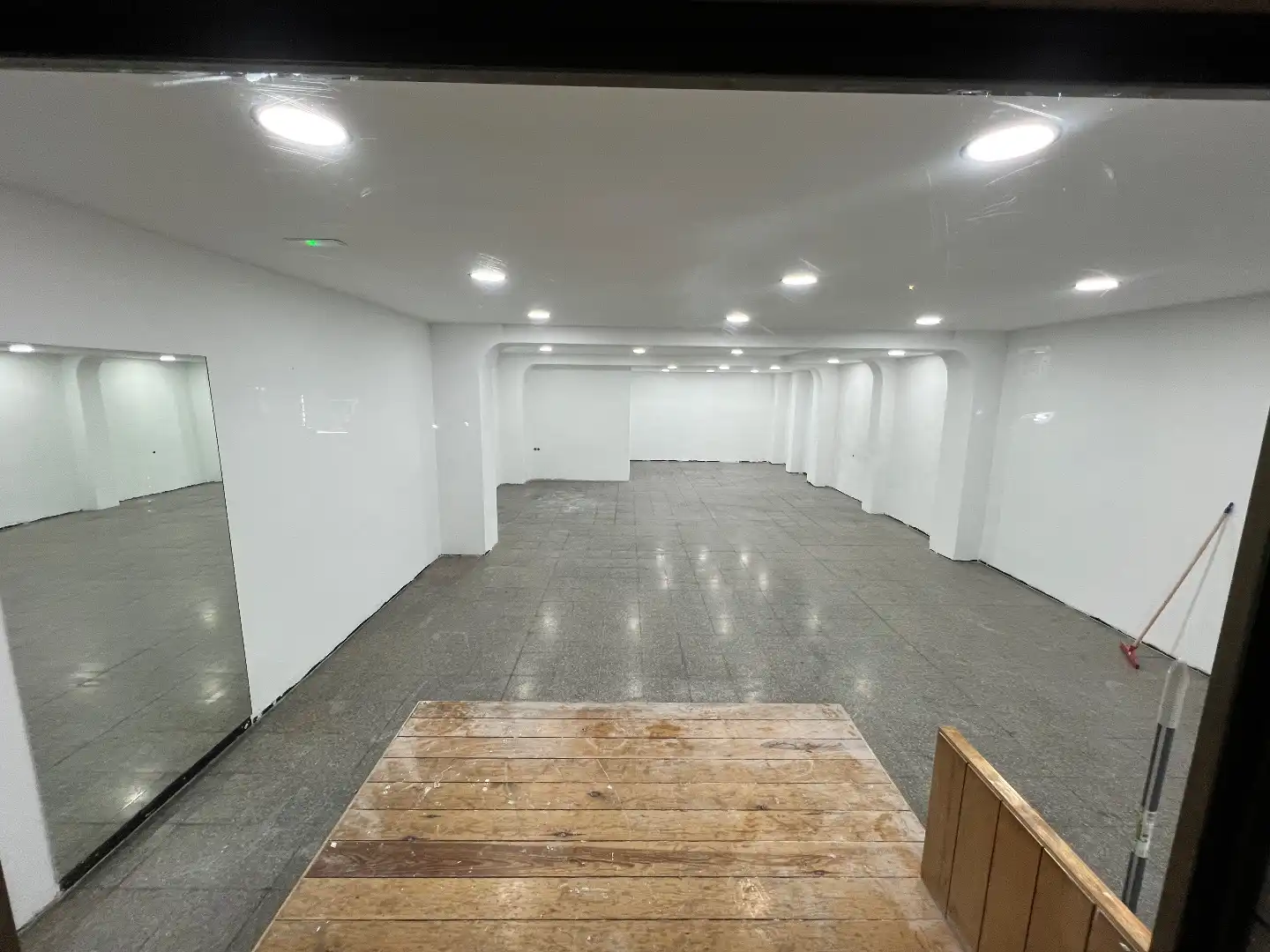 Business premises for sale in Avenida Pau casals 33, imagen 2