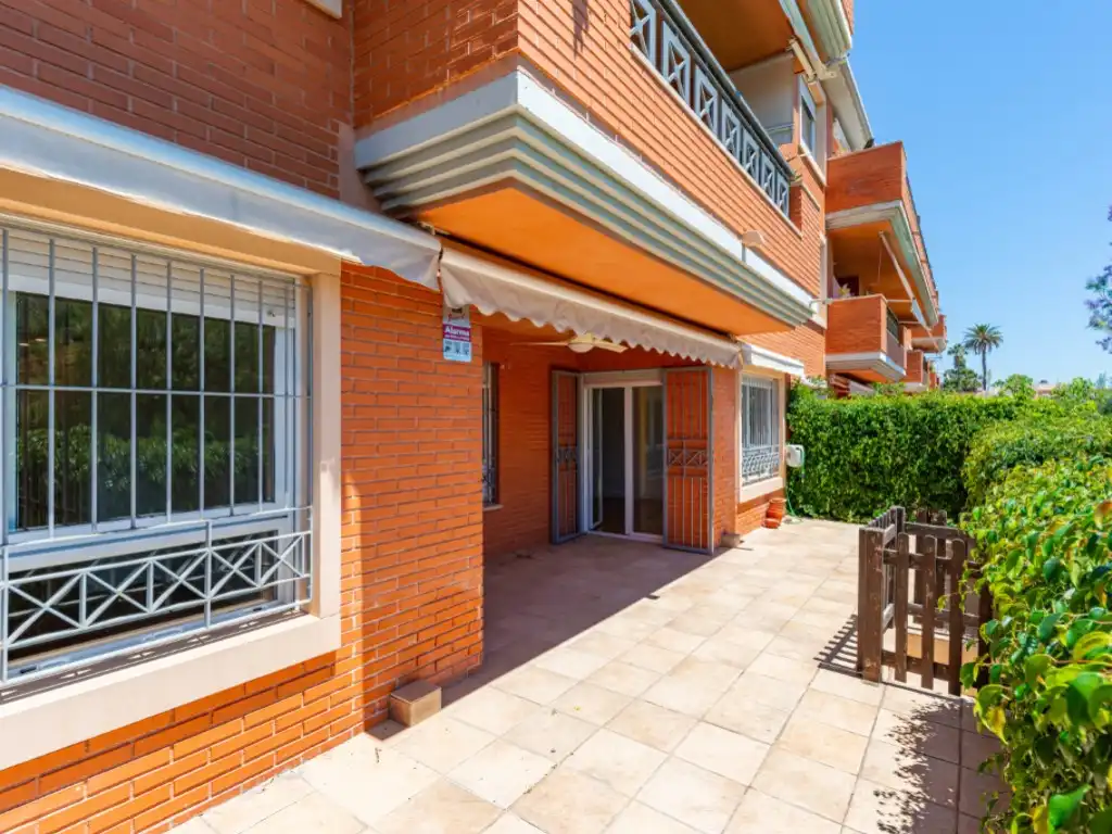 Vista exterior de Apartament en venda en Alicante / Alacant amb Aire condicionat i Internet
