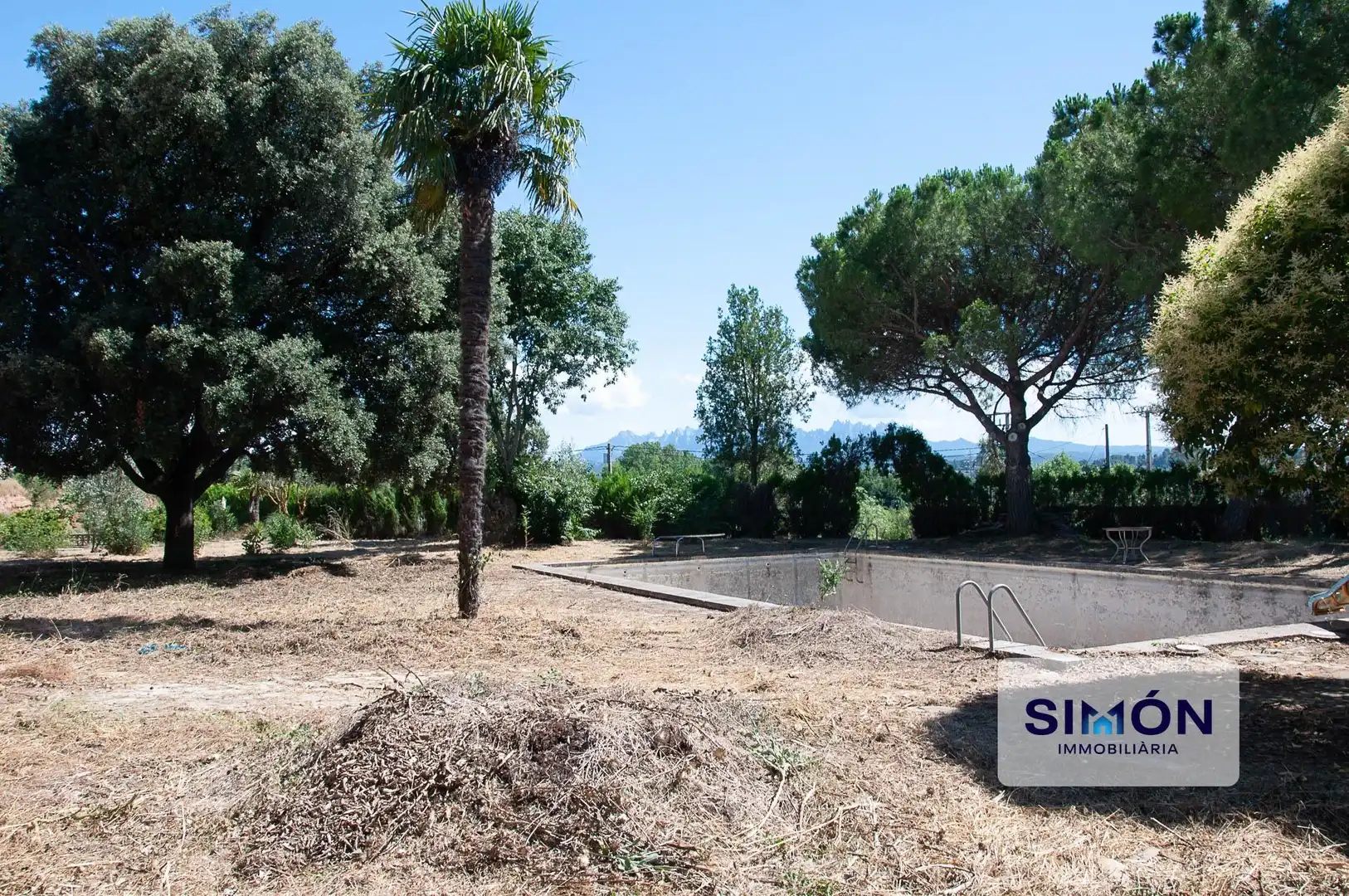 Piscina de Finca rústica en venda en Manresa amb Jardí privat, Terrassa i Traster