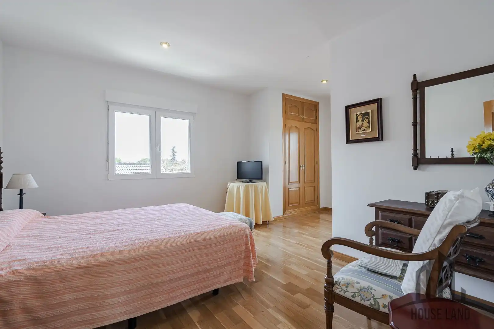 Schlafzimmer von Haus oder Chalet zum Verkauf in El Casar mit Heizung