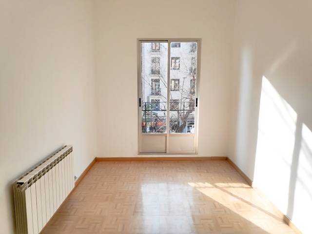 Piso en Venta en Pasaje Extremadura en Puerta del Ángel