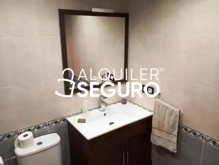 Baño de Piso de alquiler en Vitoria - Gasteiz con Calefacción y Amueblado
