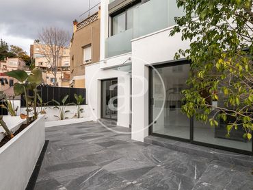 Casa con balcone in vendita a Carrer de Sant Ferran