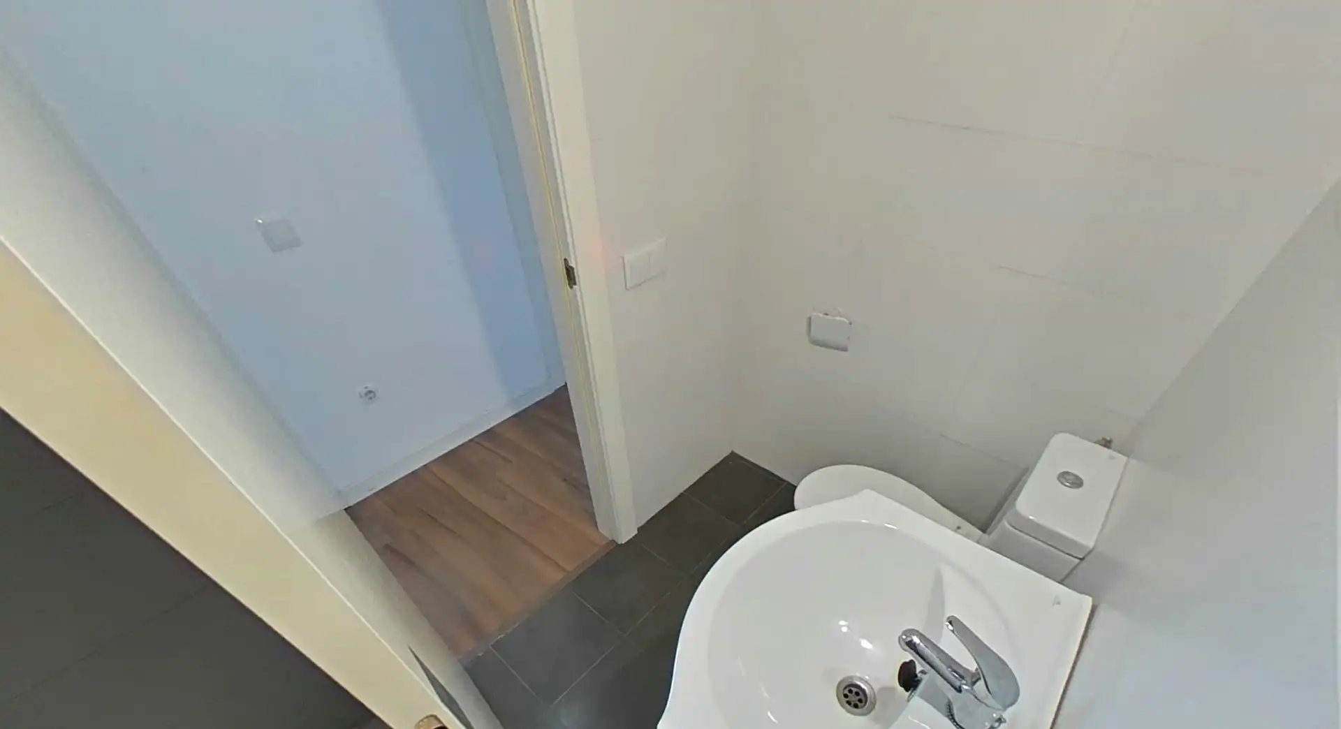 Badezimmer von Wohnung zum Verkauf in Sabadell mit Terrasse