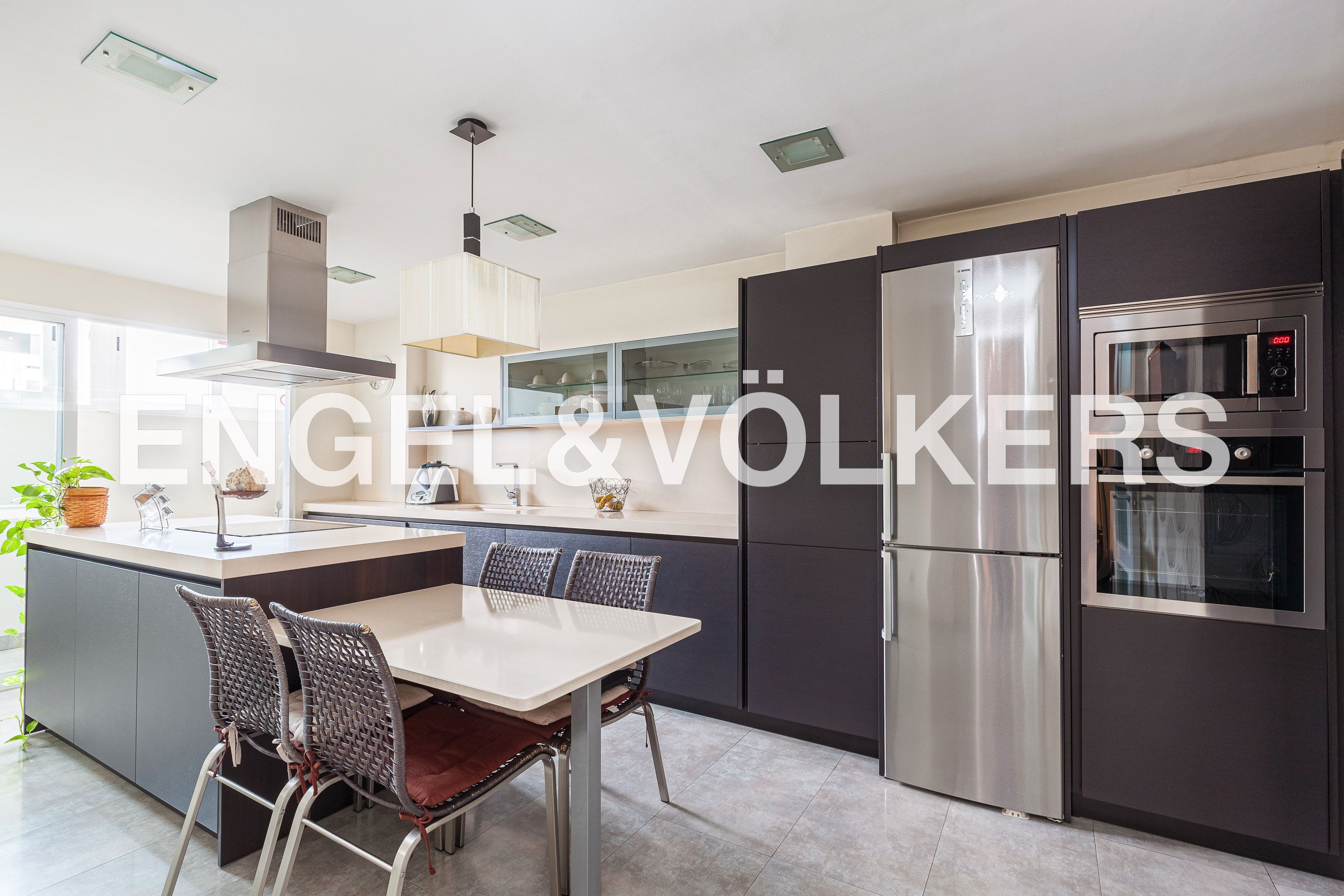 Cuina de Apartament de lloguer en  Madrid Capital amb Aire condicionat, Calefacció i Parquet