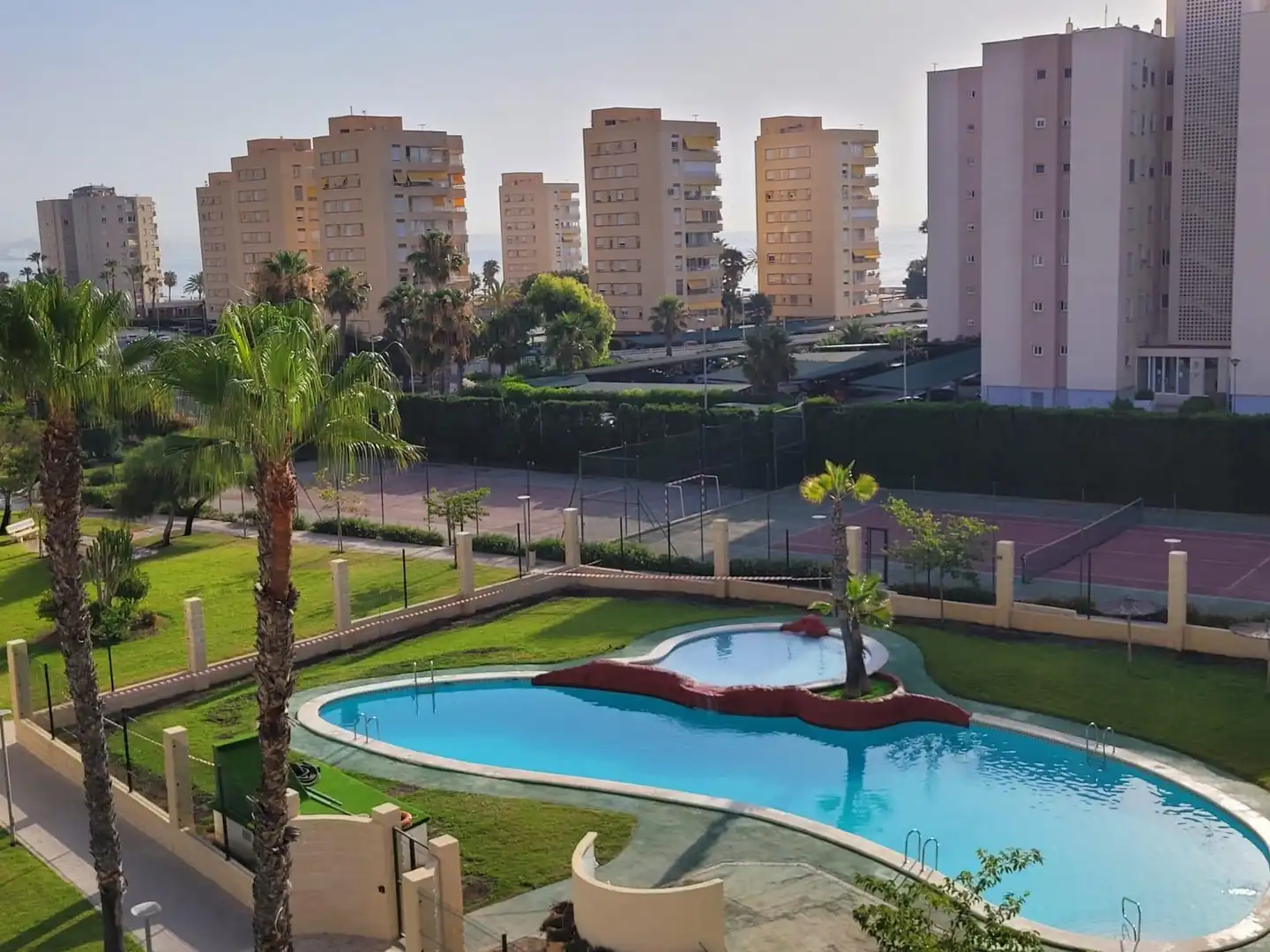 Apartamento con terraza en venta en Calle del Músico Agustín Bertomeu, imagen 18