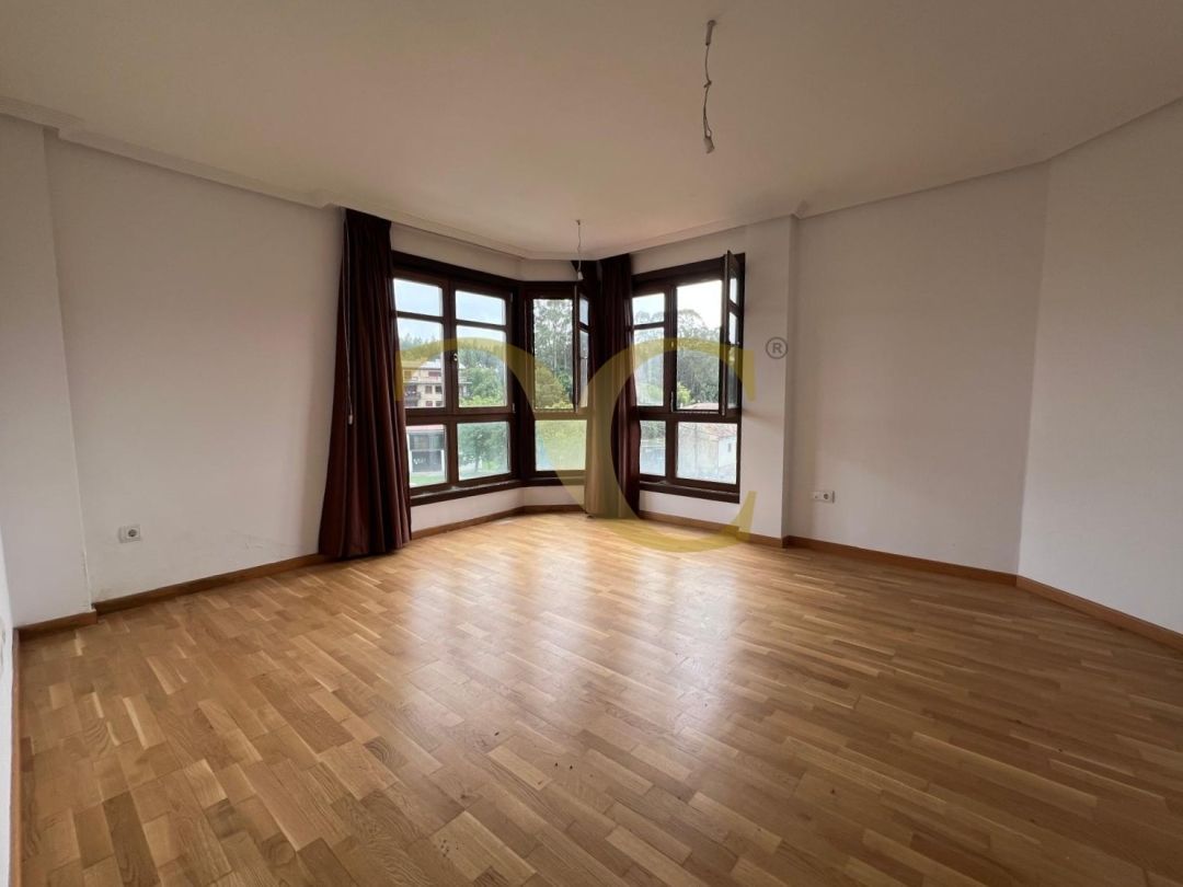 Living room of Flat for sale in Llanes  with Heating, Terrace and Storage room