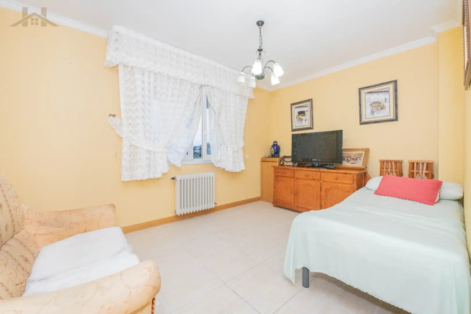 Dormitori de Casa adosada en venda en Villaviciosa de Odón amb Calefacció, Jardí privat i Terrassa