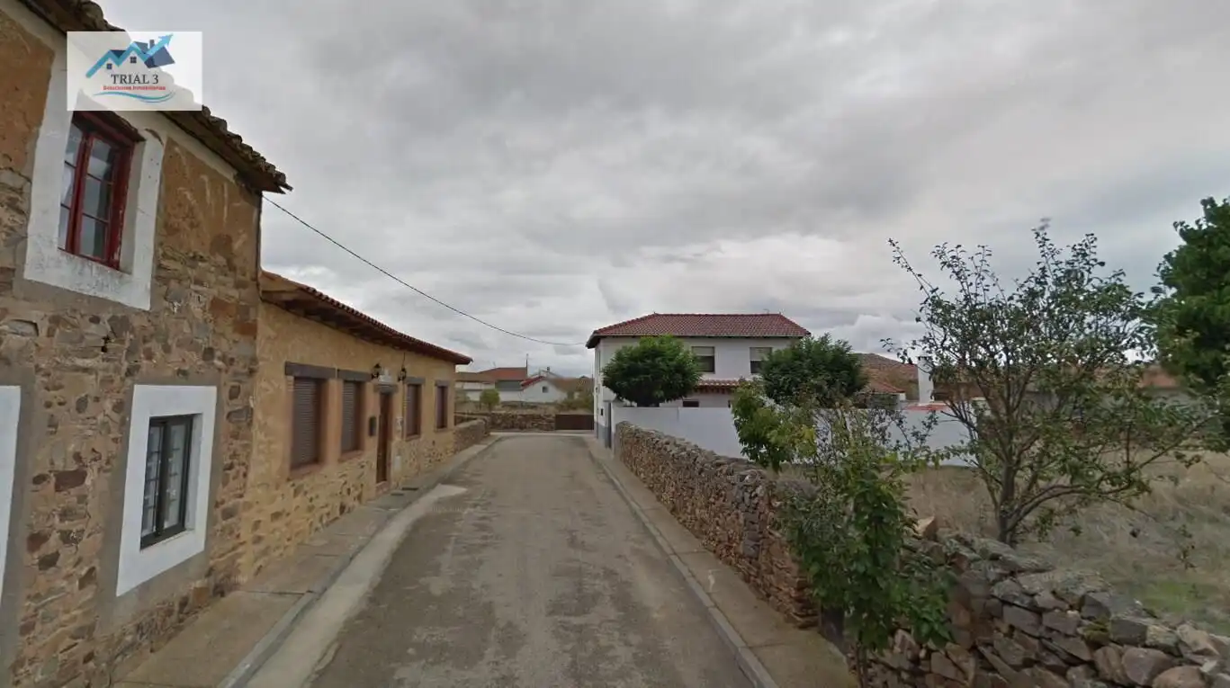 Casa adosada en venda a Calle DE SAN PELAYO-BU, Valderrey
