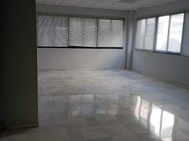 Oficina amb ascensor en venda a Calle Nobel 7