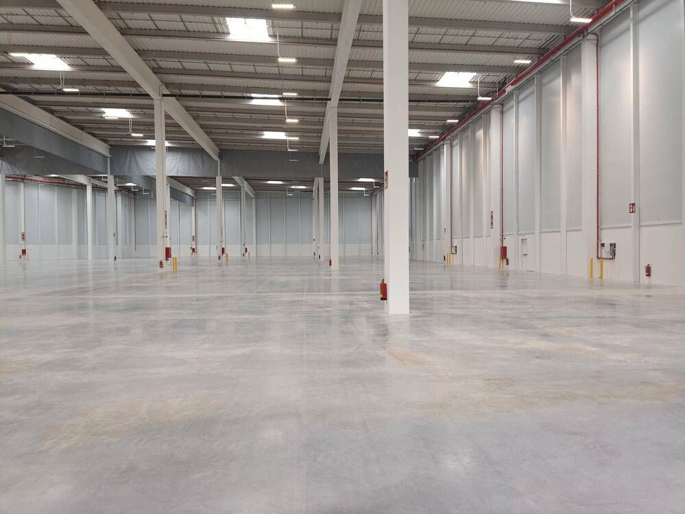 Industrial buildings to rent