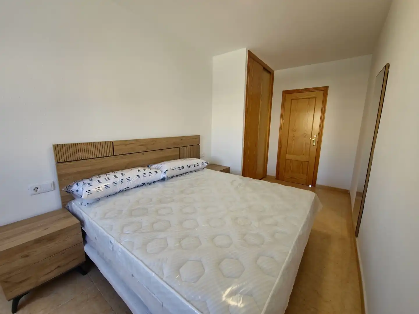 Habitación de Apartamento de alquiler en Almoradí con Calefacción, Terraza y Trastero