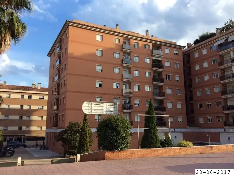Piso con terraza en venta en Carrer Ciutat de la Paz 12