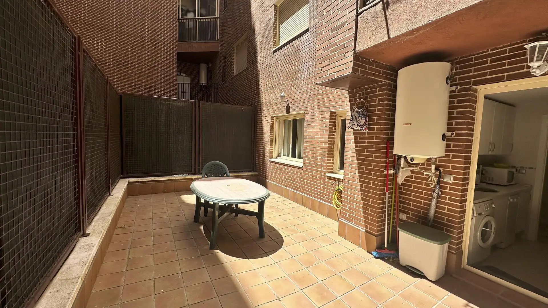 Terraza de Apartamento en venta en Madrid con Aire acondicionado, Calefacción y Jardín privado
