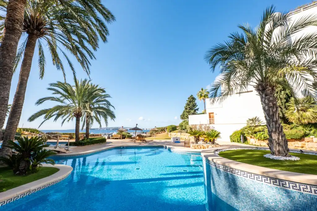 Apartament amb piscina en venda a Portals Nous