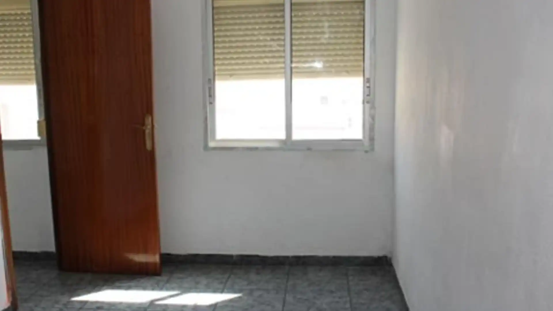 Flat for sale in  Almería Capital