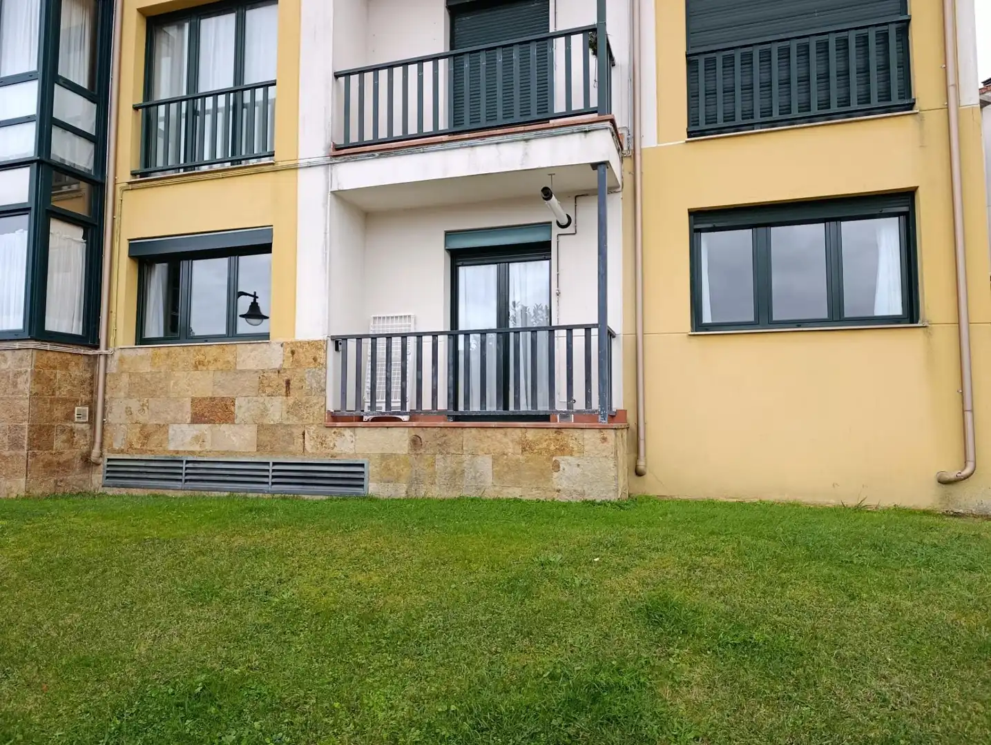 Vista exterior de Piso en venta en Ribadedeva con Calefacción, Trastero y Amueblado