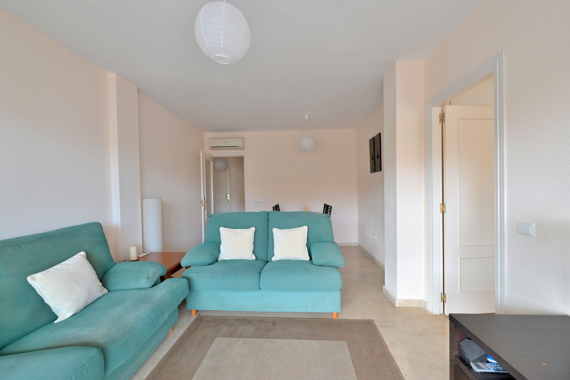 Living room of Apartment for sale in Mijas  with Air Conditioner, Terrace and Swimming Pool