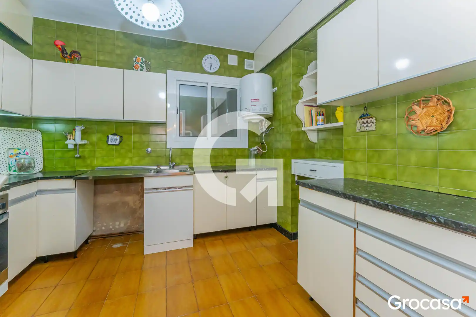 Cocina de Piso en venta en Cornellà de Llobregat con Aire acondicionado, Calefacción y Terraza
