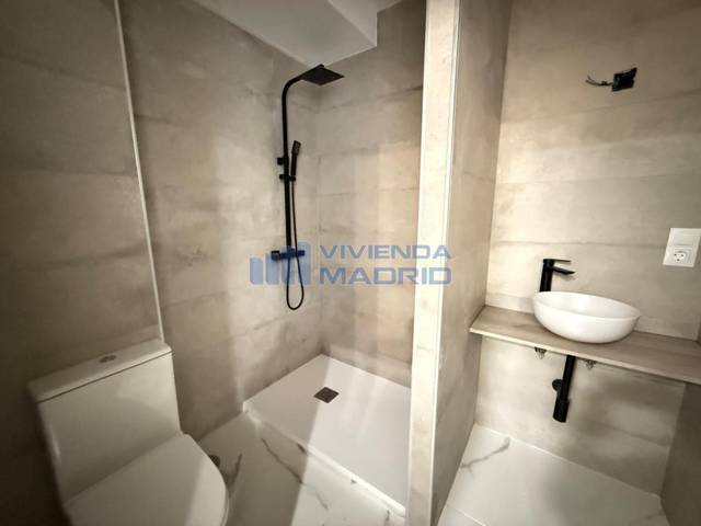 Piso en Venta en PABLO NERUDA en Palomeras Sureste