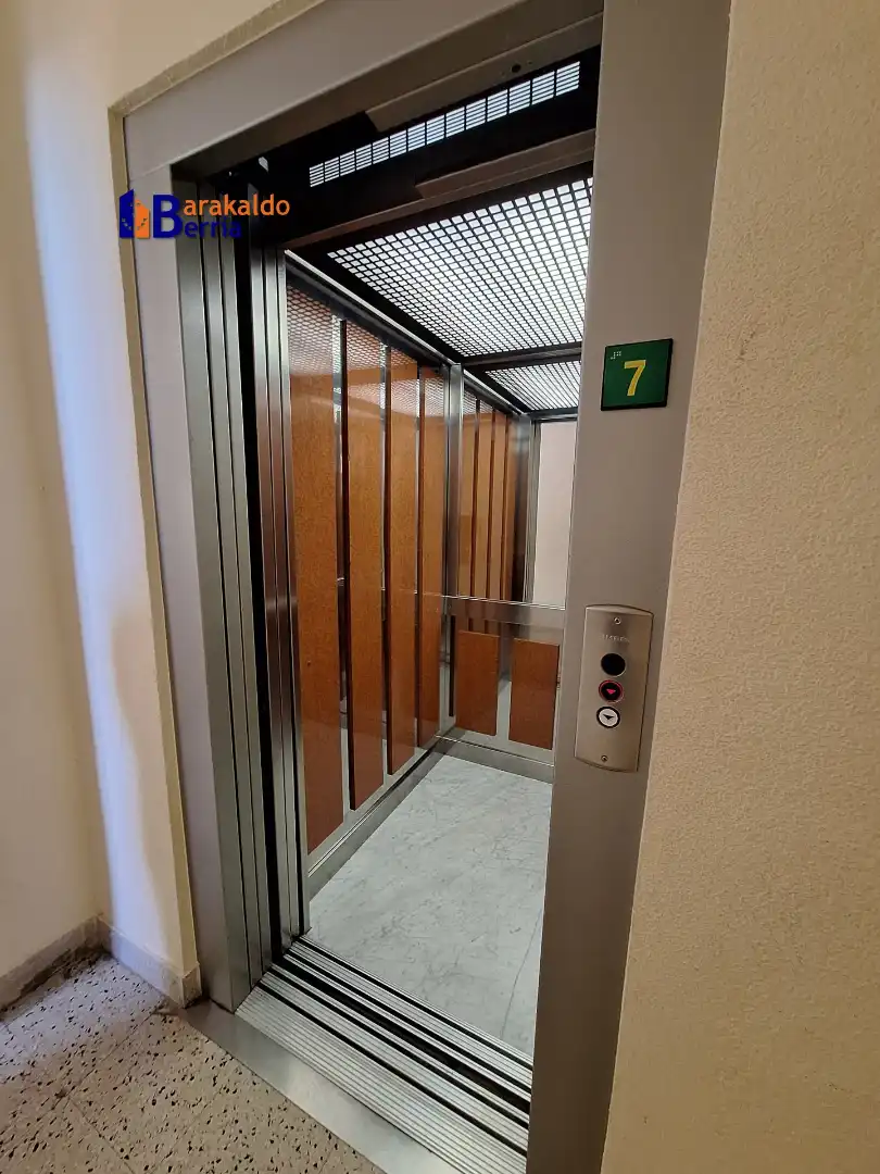 Flat with lift for sale in Granados Kalea, imagen 17