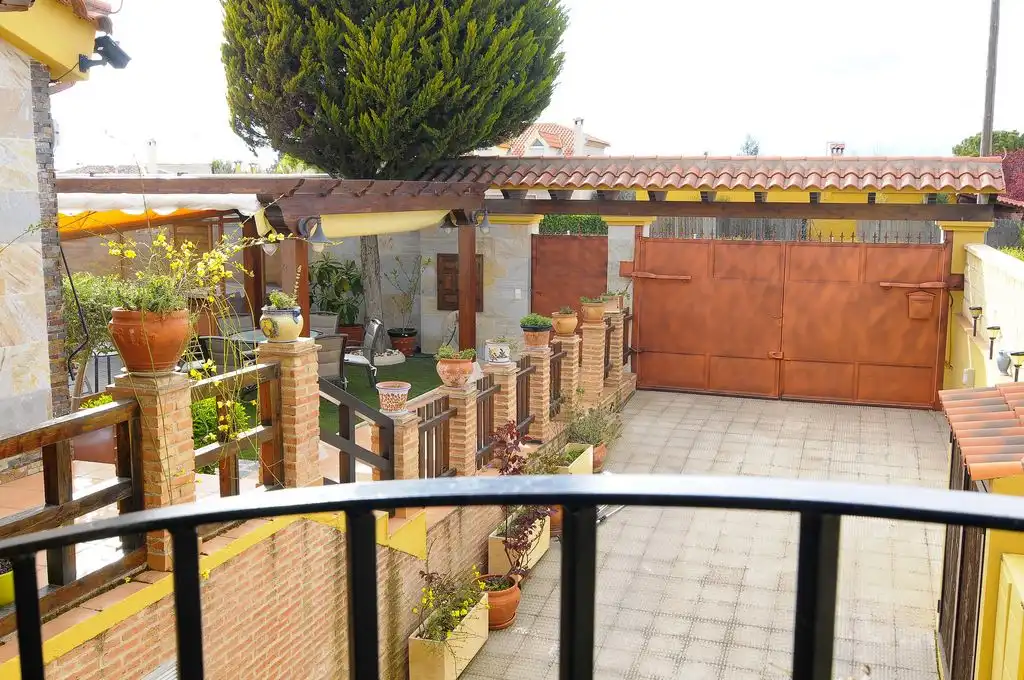 Terrasse von Haus oder Chalet zum Verkauf in Valdepeñas mit Klimaanlage, Heizung und Privatgarten