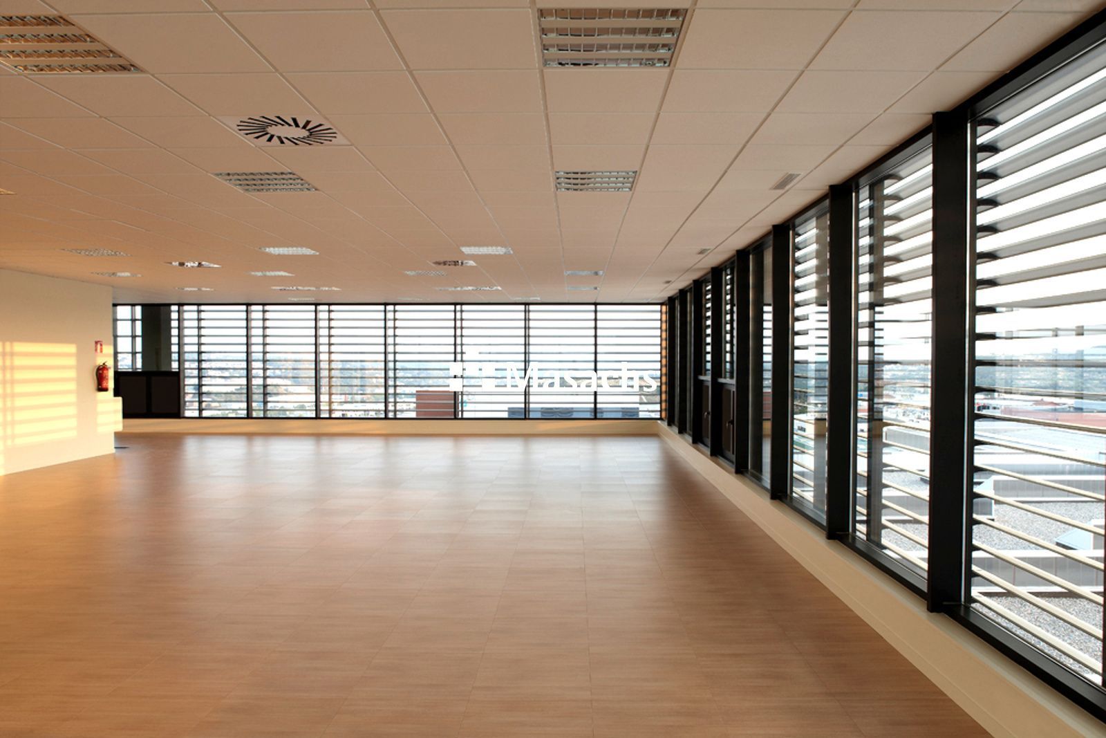Office to rent in Terrassa  with Air Conditioner