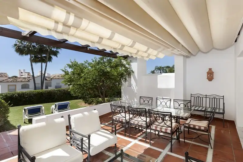 Habitatge amb piscina en venda a Nueva Andalucía, imagen 3