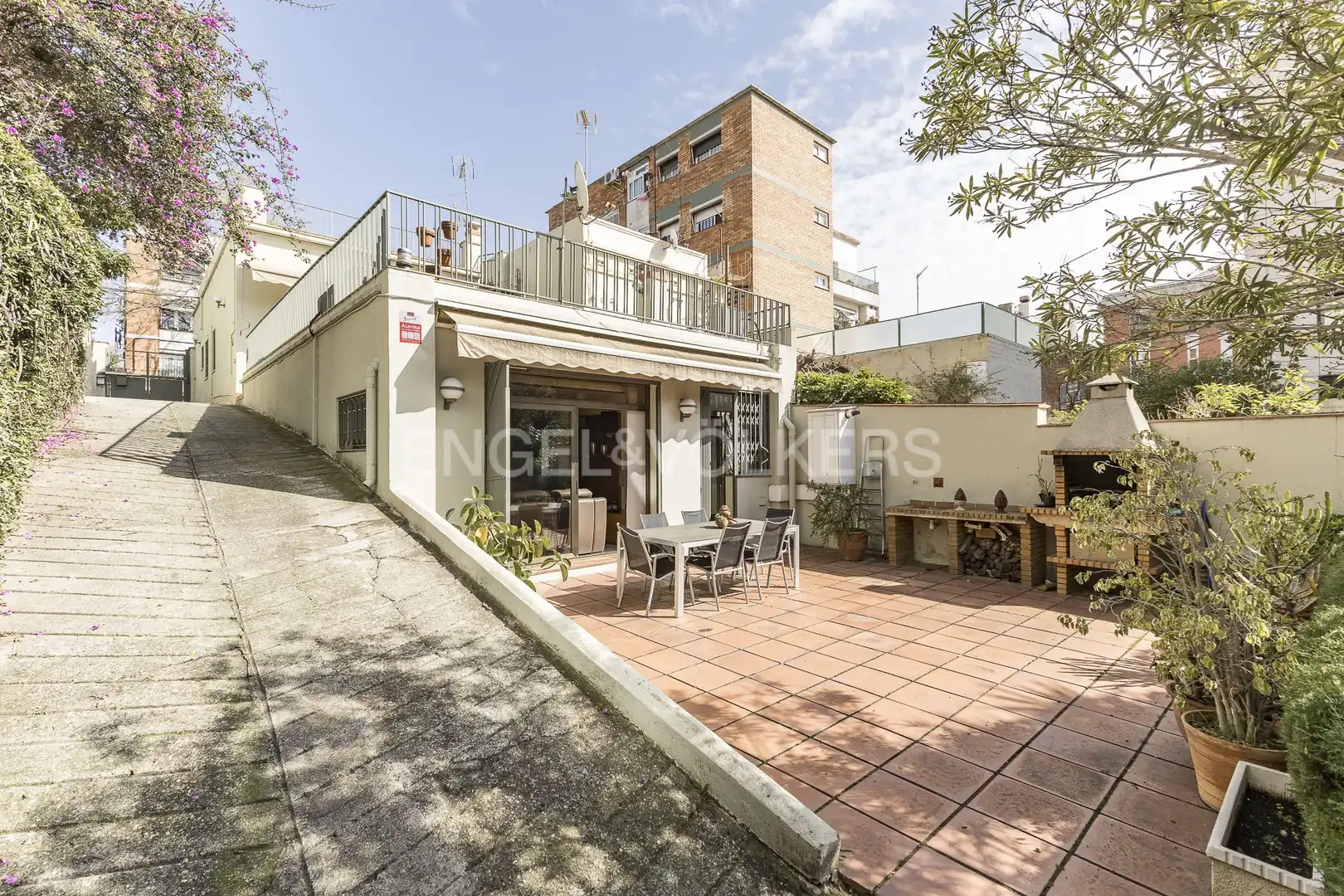 Vista exterior de Casa o chalet en venta en Barcelona con Calefacción, Jardín privado y Terraza