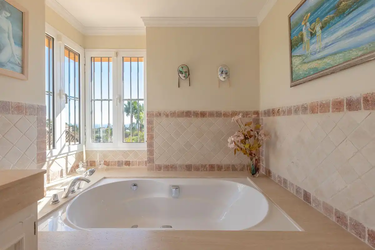 House with pool for sale in Elviria - Cabopino, imagen 11