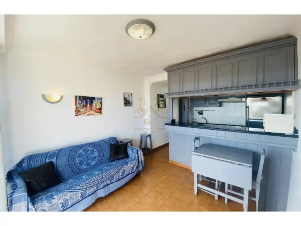 Wohnzimmer von Wohnungen zum Verkauf in Arona mit Terrasse, Schwimmbad und Möbliert