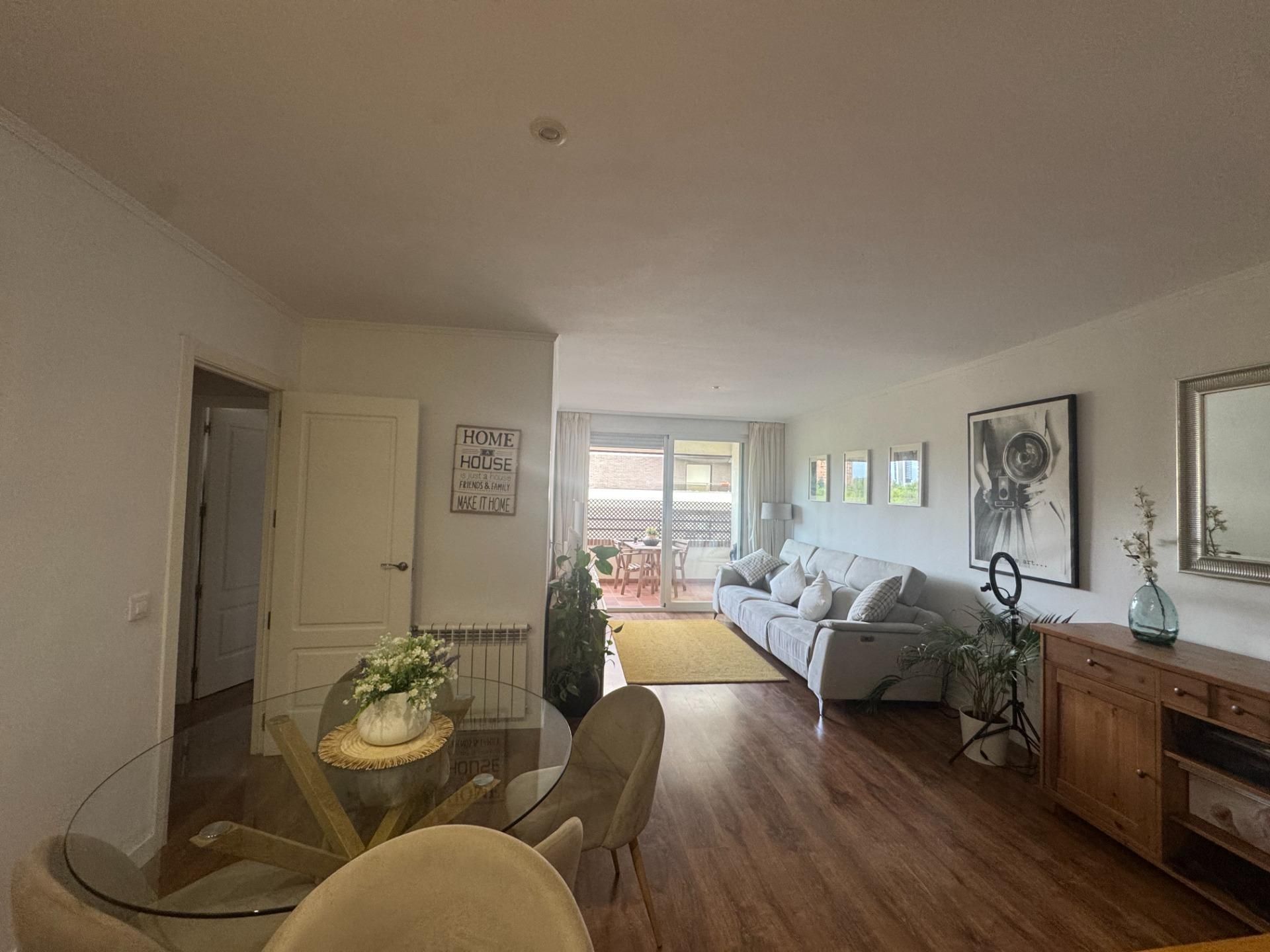 Living room of Flat to rent in  Madrid Capital  with Air Conditioner, Heating and Terrace