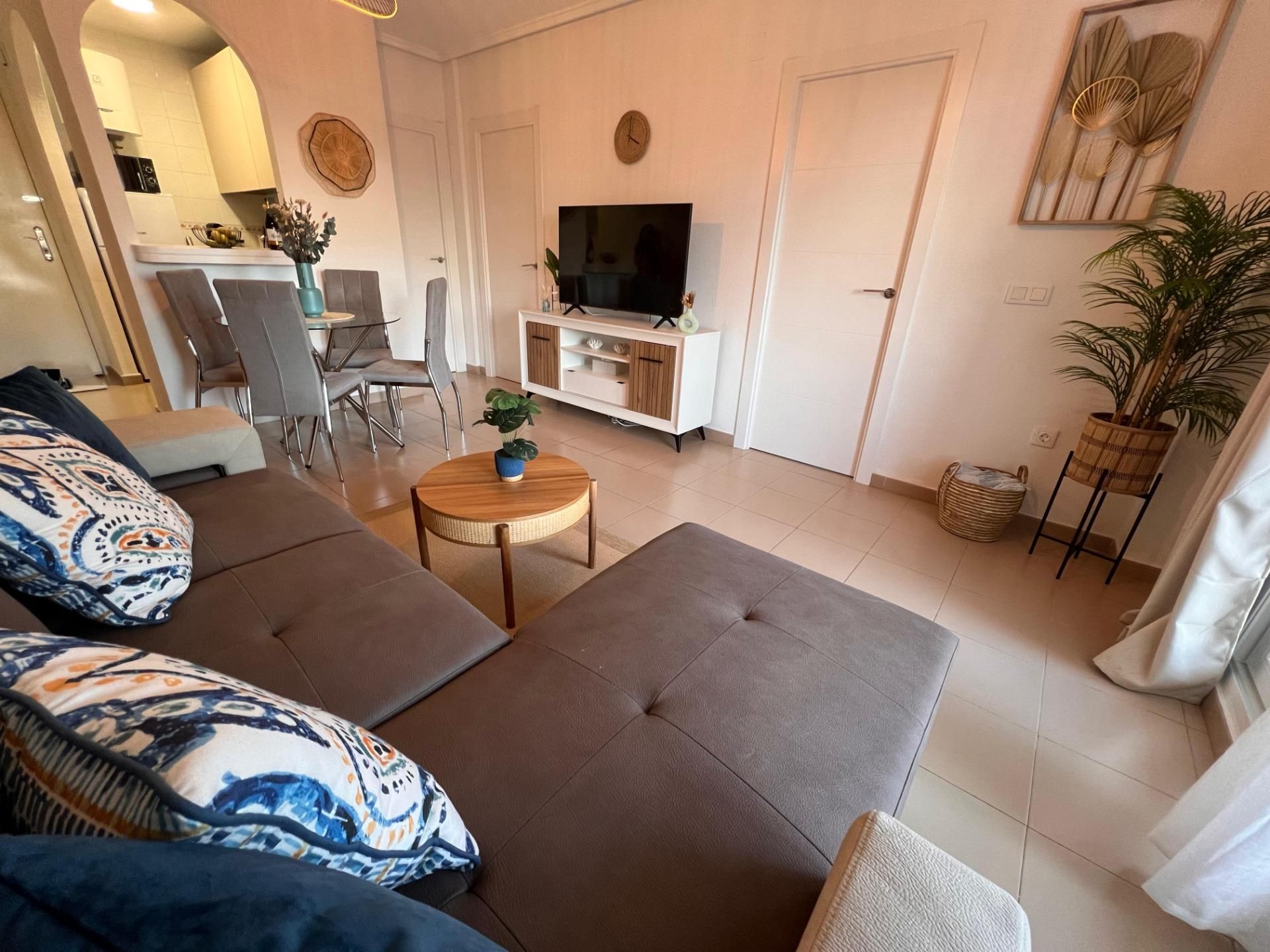 Sala d'estar de Apartament en venda en Torrevieja amb Terrassa i Piscina comunitària